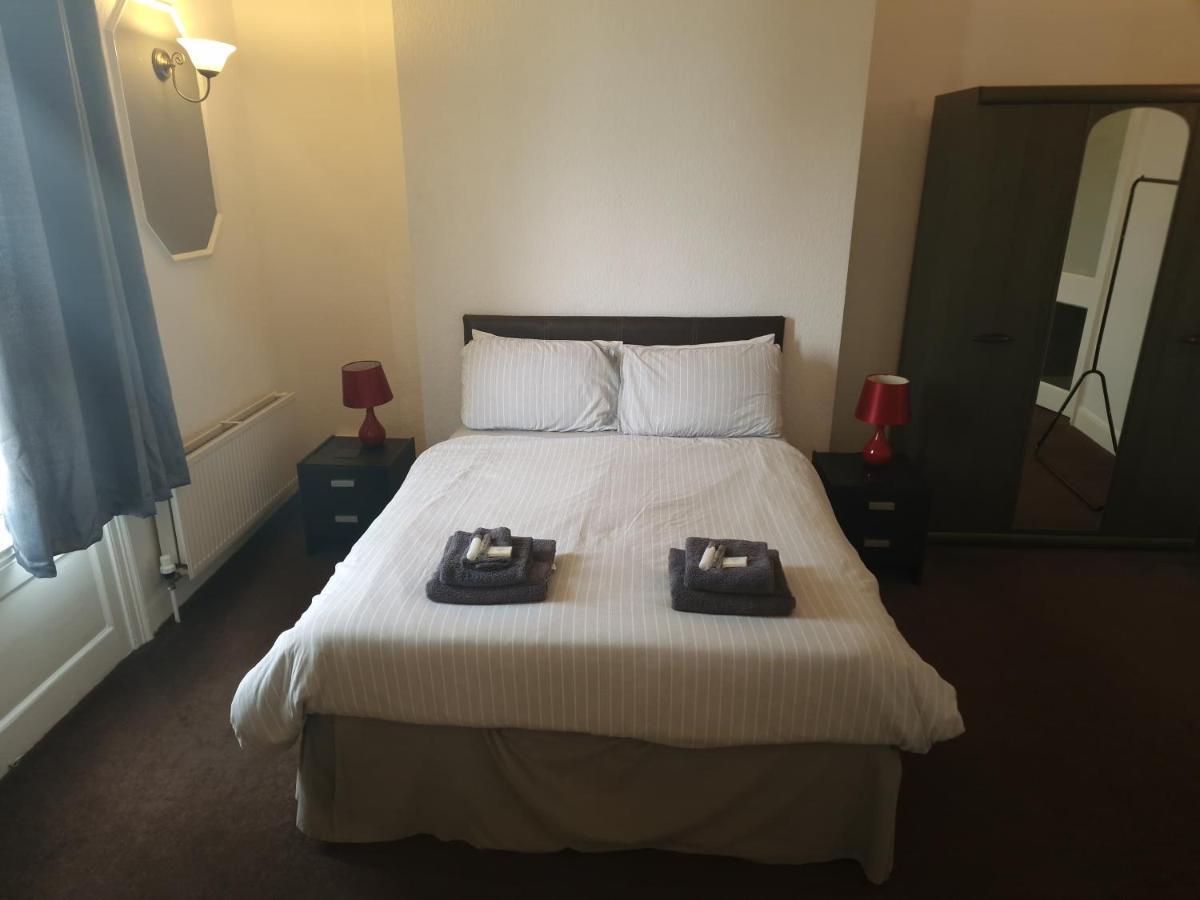 Highlander Hotel Скарборо Екстер'єр фото